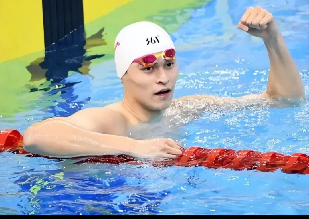 中国游泳名将孙杨再次登顶男子400米自由泳