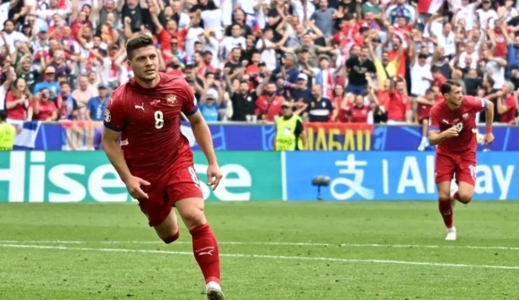 斯洛文尼亚队激战胜利，实力雄厚